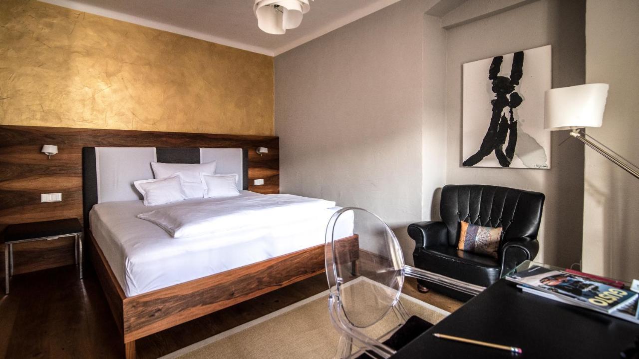 Fruehstueckshotel Im Goldschmiedehaus Grieskirchen Esterno foto